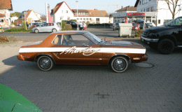 seite-ford-mustang-weisse-mit-streifen